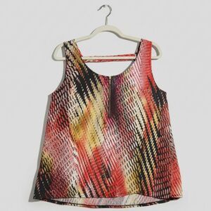 Size Medium August Silk Racerback Pattern Top‎